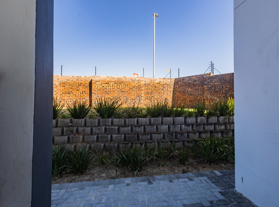 2 Bedroom Property for Sale in Groot Phesantekraal Estate Western Cape